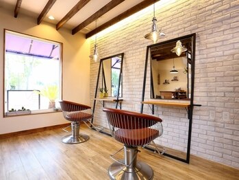 ハマユミバ(HAMAYUMIBA beauty salon)の写真/3席のみのプライベートな空間…"カフェのような小さな美容室"で癒されながらキレイが叶う◇