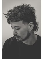 ユーゼンバーバーエアーストリームベース(YUZEN BARBER AIR STREAM BASE)&nbsp;barberがつくるおすすめウルフスタイル　マレットヘア