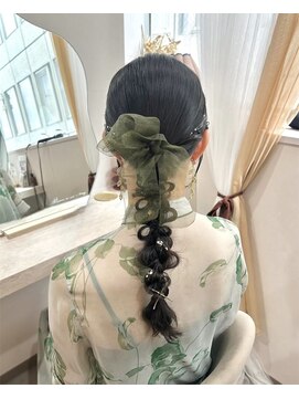 ミラ(Mila) シアーリボンアレンジ＊ロングタイト編みおろし＊結婚式お呼ばれ