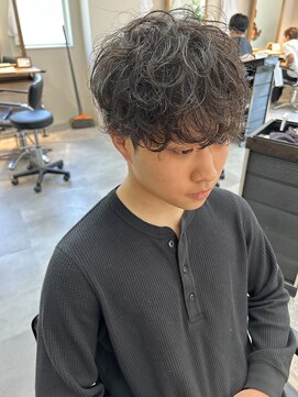 シーフ 千葉(Cyf) シャドウパーマ/スパイキーショート/ブルーブラック/佐久間玲於