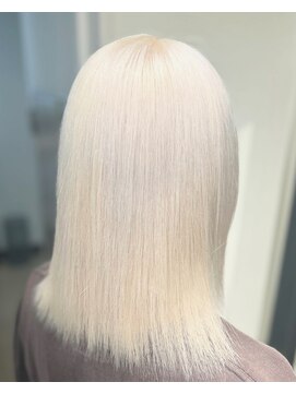 アフィナー(Afinar) ケアブリーチ◎ホワイトベージュ【横浜/横浜駅】