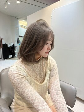 ミラ(MIRA) ハイトーン:オリーブグレージュ