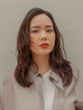 エンネ(enne) enne/ラフなセミロングスタイル/透明感カラー