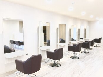 ビークール 岩沼店(Be-COOL)の写真/同じ女性だからこそ共感できる♪日常での髪の悩みも一緒の目線で考え、親身に提案・アドバイスしてくれる☆