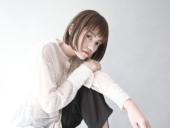 シータ(CITA)の写真/【朝のセットが驚くほど楽に】骨格を見極める繊細なカット。伸びても決まる、計算された理想のフォルム。