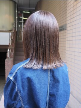 ダルシット(dulcet★★★) 外ハネぷつっとミディアム × 透明感ナチュラルブラウン