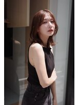 ノイ(noi)&nbsp;顔周りレイヤーカットくびれヘアミルクティーベージュカラー韓国