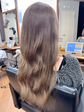 ビス ヘア アンド ビューティー 西新井店(Vis Hair&Beauty) 春色ブリーチ×透明感ミルクティー