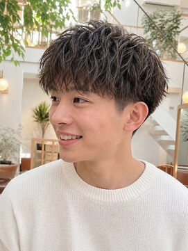 カラン エ ノエル(Calin et Noel) メンズパーマニュアンスパーマツイストスパイラル毛流れ