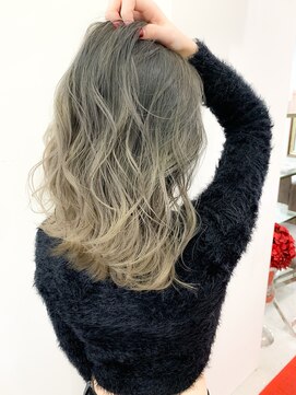 ナイン 麻布十番(NINE) 大人気カラー・ハイトーンバレイヤージュ