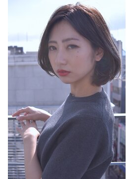 ラダ(Lada) 大人ボブ抜け感スタイル