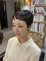 パム 恵比寿(PAM.)&nbsp;黒髪 × オン眉 × ベリーショート