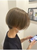 ミルクティーベージュ