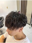 緩めツイストスパイラルパーマ　メンズマッシュ　波打ちパーマ