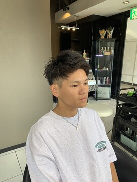 アイズ 海老名(AIZU) スウィングアップバングジェットモヒカンフェードカットショート