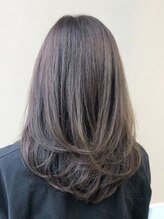 コワフュール アムール(Coiffure AMOUR) ナチュラルカラー ロング