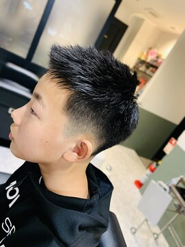 秋元理髪 中学生フェードカット
