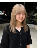 ホワイトベージュ