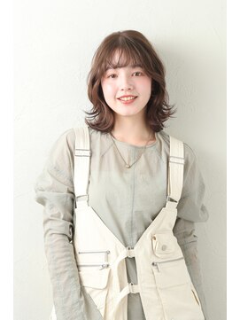 リベラル(liberal) 小顔レイヤーくびれ巻き　アディクシーカラー 【20代/30代】