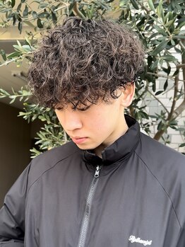 サロン ド ロイ(Salon de Roi)の写真/【阪急六甲10秒/リピーター多数★】トレンドに敏感な学生さん必見♪お得な学生限定パーマクーポンをご用意!