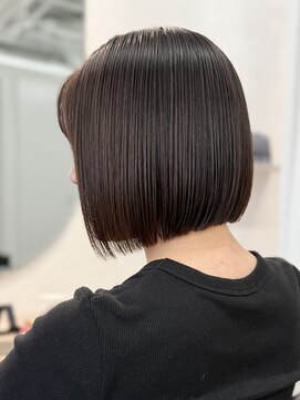 エルヘアメゾン(el. hair maison) 透明感グレージュ☆ぱつっとボブ