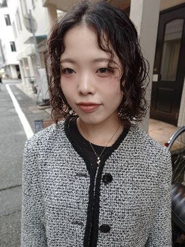 エヴリンアンドペイジ(Evelyn&paige) くるくるパーマ/ニュアンスパーマ【神戸元町/水原】