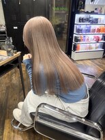 ガルボ ヘアー(garbo hair)&nbsp;ブリーチ 10代 20代 ハイトーン ミルクティーベージュ トレンド