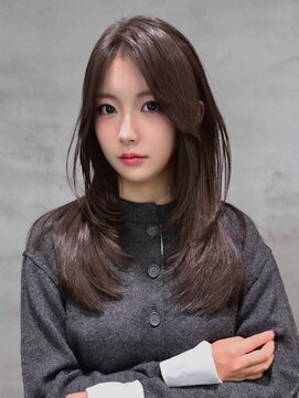 ニトバイアンキシム(nit by ahnkism) 韓国風レイヤーカット顔まわりくびれオルチャン堀江