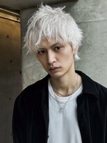 イル プラス 原宿(iLe.+) MEN’S HAIR/サーフカール/刈り上げセンターパート/ブリーチ