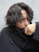 フィフス 大分(fifth)&nbsp;大分波巻きスパイラルパーマメンズカットセンターパートマッシュ