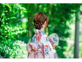 美容室 人形の家 本店の写真/成人式や浴衣にも◎ヘアセットはおまかせ！着付けもできるから特別な日も安心♪