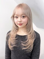 アルバム 新宿(ALBUM SHINJUKU)&nbsp;レイヤーブリーチミルクティーベージュセミロング_F31537