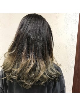 ヘアメイク カン プラスエフ(HAIR MAKE KANN+f) セミロンググラデーションカラー