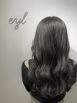 エイル 西梅田(eyl) ダークトーン×艶カーキブルージュ