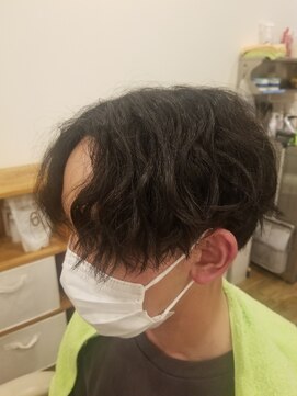 バズ(BUZZ) センターパート×スパイラルパーマ