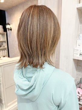 キャアリー(Caary) 福山市美容室Caaryハイトーンハイライト透明感ベージュカラー