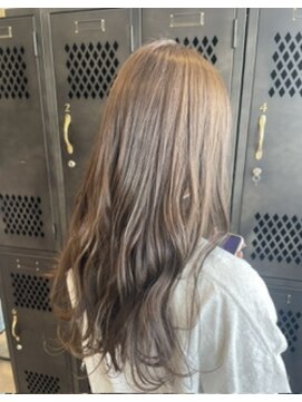 アチーブリス(achieve Liss) ハイトーンミルクティーベージュ ゆるふわウェーブロング