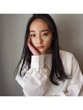 ガーランド (Garland) 髪質改善ストレート×黒髪地毛風カラー