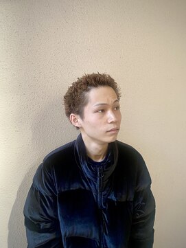 ウェルネス(Wellness) スパイキーショート　ツイストパーマ