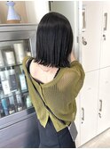 外ハネぶつ切りボブ× アッシュブラック