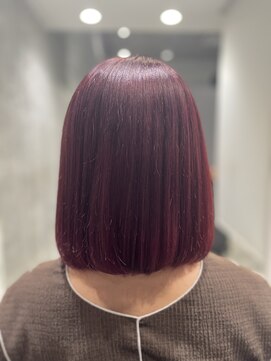 リュネッツ(lunettes) ワンレンボブ/ディープピンク◎