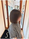 オリーブベージュ