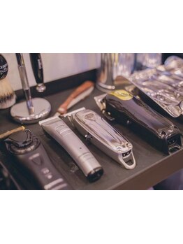 顔周りのお手入れで第一印象UP◎心地よい雰囲気の中、プロの技術で清潔感あるスタイルに！[小絹駅徒歩7分]