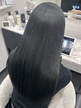 ピリオド 赤坂(Period.) ロングヘアー ナチュラルブルーブラック 髪質改善 赤坂見附