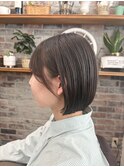 耳かけショートボブ