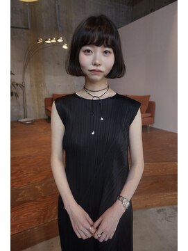 シカ(sica) デジタルパーマでつくるニュアンスカールのフレンチボブ