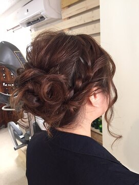 ロカット サロン(Roquat Salon) 編み込みルーズアップアレンジ【ヘアセット　立川/立川南口】