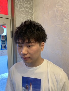 エスエムアールツー(SMR2) ★周りをツーブロックにしたアレンジショート★