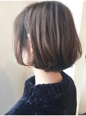 ショートボブ外ハネ