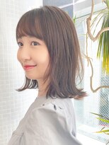 ★岡田有加★20代30代/柔らかい質感のくびれミディ